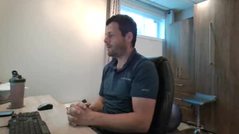 Snapshot of hurley7890 chatting on 07/07/26, 12:31 hurley7890 online show from 07/07/26, 12:31