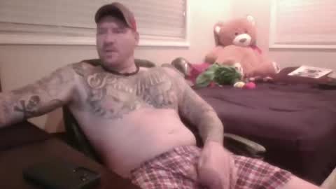 Snapshot of hurricanerodzilla chatting on 01/08/25, 12:05 hurricanerodzilla online show from 01/08/25, 12:05