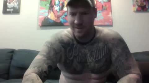 Snapshot of hurricanerodzilla chatting on 01/08/25, 10:27 hurricanerodzilla online show from 01/08/25, 10:27