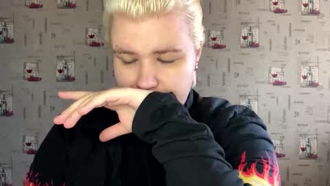 Snapshot of husk_ryan chatting on 09/30/25, 11:26 Ryan online show from 09/30/25, 11:26