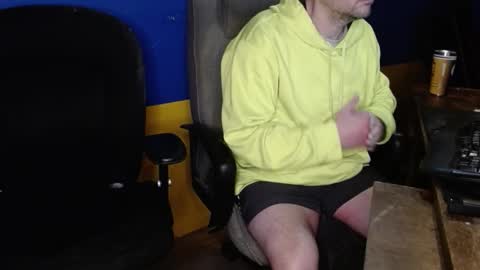 Snapshot of huskyguy chatting on 02/10/26, 04:49 Huskyguy online show from 02/10/26, 04:49