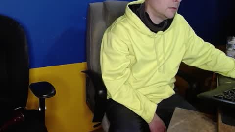 Snapshot of huskyguy chatting on 02/13/26, 04:08 Huskyguy online show from 02/13/26, 04:08