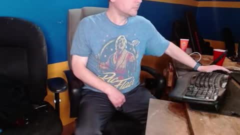 Snapshot of huskyguy chatting on 02/15/26, 05:15 Huskyguy online show from 02/15/26, 05:15