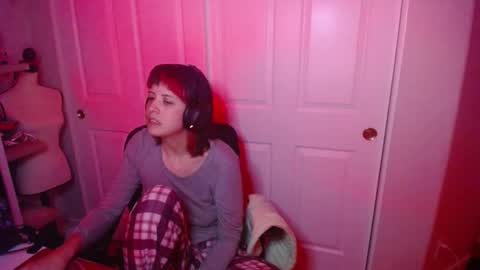 herma online show from 02/14/25, 06:56