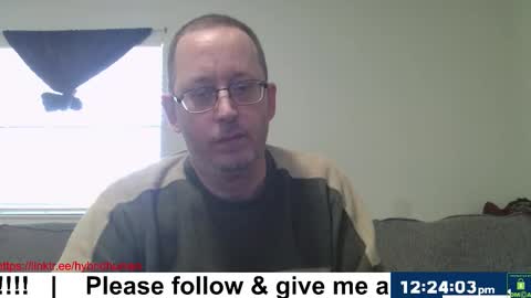 Snapshot of hybridhuman666 chatting on 12/14/25, 06:23 Bob Anderson online show from 12/14/25, 06:23