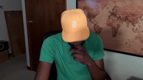 Snapshot of hydroblack chatting on 02/26/26, 04:00 HydroBlack online show from 02/26/26, 04:00