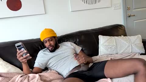 Snapshot of hydroblack chatting on 03/03/26, 04:13 HydroBlack online show from 03/03/26, 04:13