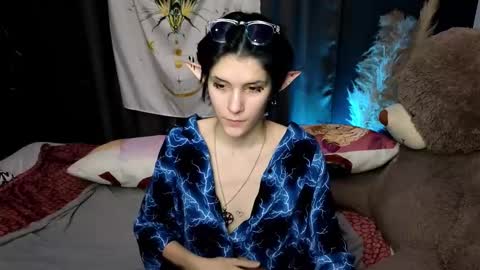 Hyeon Jin online show from 01/14/25, 12:00