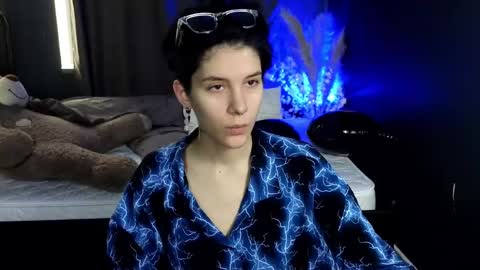 Hyeon Jin online show from 03/11/25, 10:18