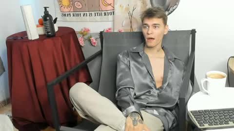 Snapshot of hyper_muse chatting on 03/27/26, 12:05 hyper_muse online show from 03/27/26, 12:05