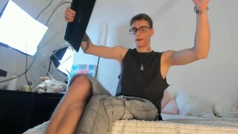 Snapshot of hyper_muse chatting on 04/03/26, 12:58 hyper_muse online show from 04/03/26, 12:58