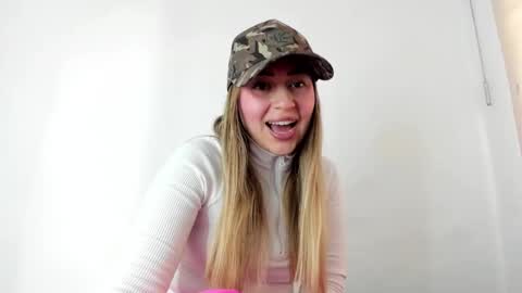 Hyun Joo online show from 09/19/25, 06:52