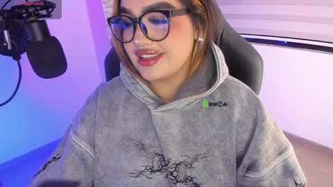 Ari online show from 04/11/26, 02:16