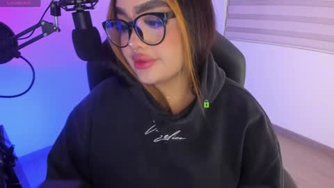 Ari online show from 04/16/26, 02:34