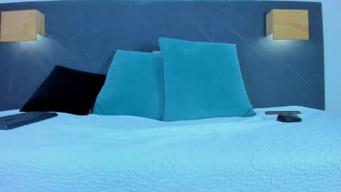 The Dolls online show from 03/04/26, 08:15