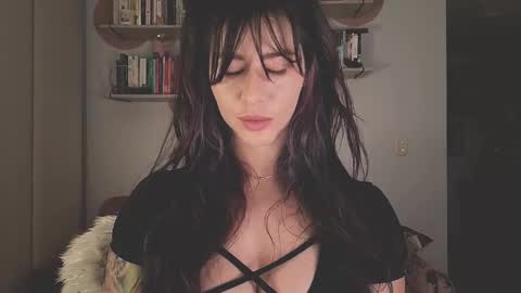 Lana Banana online show from 11/16/25, 04:29