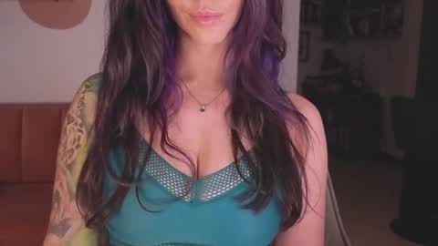 Lana Banana online show from 04/01/26, 11:02