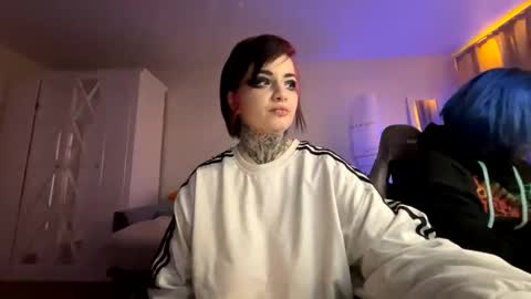 Snapshot of i_died_again chatting on 12/14/24, 07:14 Asya online show from 12/14/24, 07:14