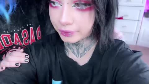 Snapshot of i_died_again chatting on 03/10/25, 09:32 Asya online show from 03/10/25, 09:32