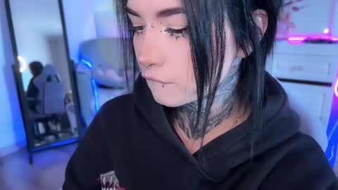 Snapshot of i_died_again chatting on 09/19/25, 08:49 Asya online show from 09/19/25, 08:49