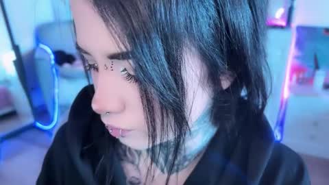 Snapshot of i_died_again chatting on 10/11/25, 08:24 Asya online show from 10/11/25, 08:24