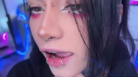 Snapshot of i_died_again chatting on 10/15/25, 08:47 Asya online show from 10/15/25, 08:47