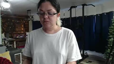 Snapshot of i_fetishize_u chatting on 01/07/25, 04:48 ShortStuff online show from 01/07/25, 04:48