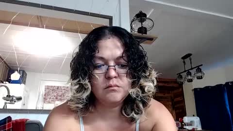 Snapshot of i_fetishize_u chatting on 01/21/25, 09:15 ShortStuff online show from 01/21/25, 09:15