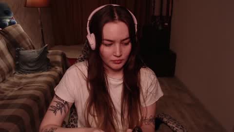 Snapshot of i_love_icecream chatting on 12/03/24, 10:39 elisabeth online show from 12/03/24, 10:39