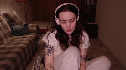 Snapshot of i_love_icecream chatting on 12/05/24, 10:55 elisabeth online show from 12/05/24, 10:55