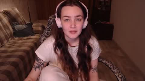 Snapshot of i_love_icecream chatting on 12/05/24, 04:44 elisabeth online show from 12/05/24, 04:44