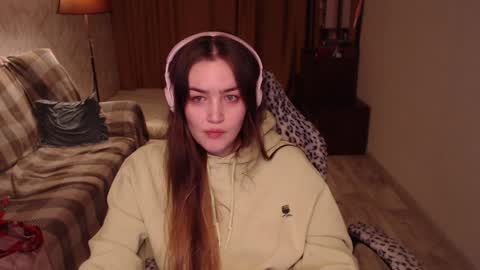 Snapshot of i_love_icecream chatting on 12/07/24, 06:26 elisabeth online show from 12/07/24, 06:26