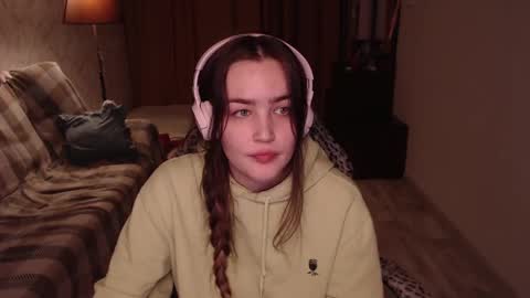 Snapshot of i_love_icecream chatting on 12/08/24, 05:55 elisabeth online show from 12/08/24, 05:55