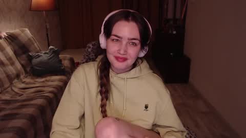 Snapshot of i_love_icecream chatting on 12/08/24, 08:58 elisabeth online show from 12/08/24, 08:58