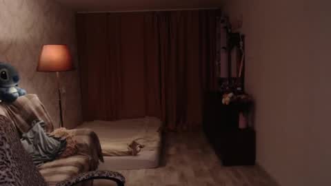 Snapshot of i_love_icecream chatting on 12/12/24, 11:40 elisabeth online show from 12/12/24, 11:40