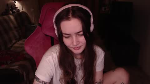 Snapshot of i_love_icecream chatting on 01/03/25, 12:41 elisabeth online show from 01/03/25, 12:41