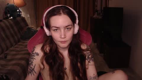 Snapshot of i_love_icecream chatting on 01/13/25, 05:33 elisabeth online show from 01/13/25, 05:33