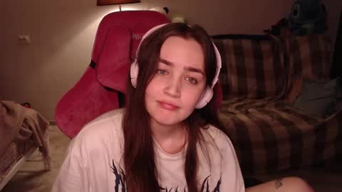 Snapshot of i_love_icecream chatting on 02/02/25, 05:37 elisabeth online show from 02/02/25, 05:37