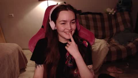 Snapshot of i_love_icecream chatting on 02/09/25, 04:40 elisabeth online show from 02/09/25, 04:40