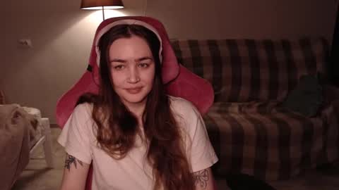 Snapshot of i_love_icecream chatting on 02/25/25, 06:20 elisabeth online show from 02/25/25, 06:20