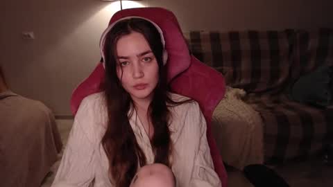 Snapshot of i_love_icecream chatting on 02/26/25, 04:45 elisabeth online show from 02/26/25, 04:45