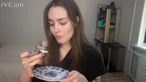 Snapshot of i_love_icecream chatting on 09/10/25, 12:27 elisabeth online show from 09/10/25, 12:27