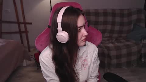 Snapshot of i_love_icecream chatting on 10/09/25, 08:45 elisabeth online show from 10/09/25, 08:45