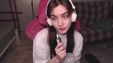 Snapshot of i_love_icecream chatting on 11/08/25, 02:06 elisabeth online show from 11/08/25, 02:06