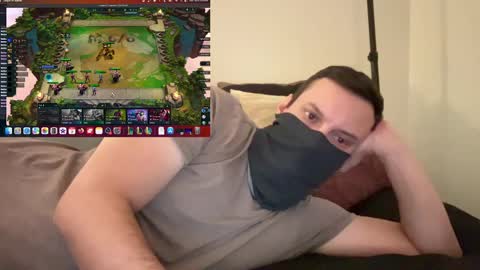 i o ro online show from 12/10/24, 01:54