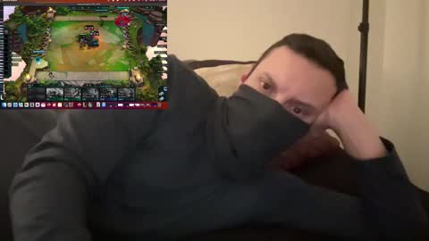 i o ro online show from 12/18/24, 06:32