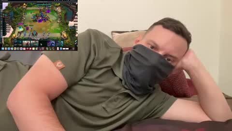 i o ro online show from 10/23/25, 03:39