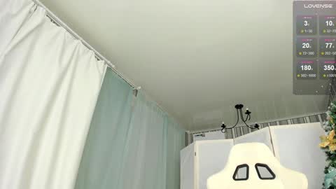 HiI am  EvaPVT is open  online show from 01/21/25, 04:37