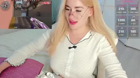 Snapshot of i_want_you_eva chatting on 11/16/25, 10:21 HiI am EvaPVT is open online show from 11/16/25, 10:21