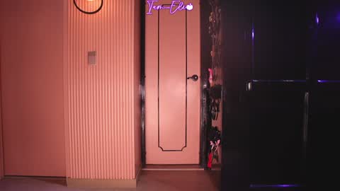 Snapshot of iam_eli chatting on 01/13/25, 02:07 online show from 01/13/25, 02:07